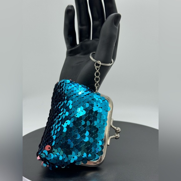 Mini Sequin Glitter Kiss Lock Change Purse, Hangable Lipstick Storage Bag - Picture 3 of 3